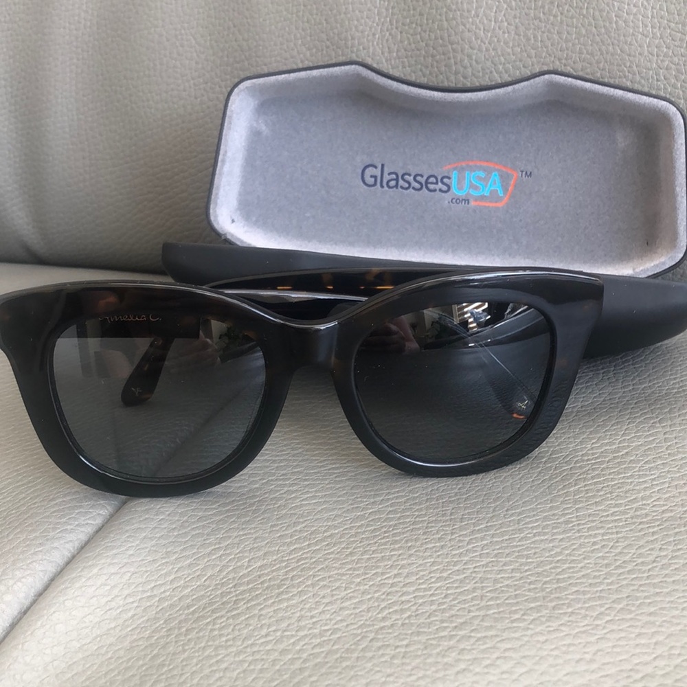 Amelia E women’s sun glasses